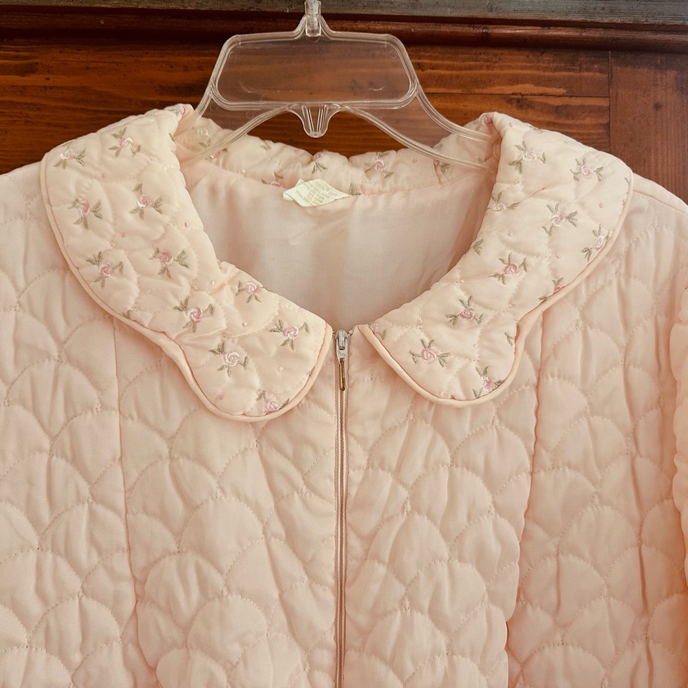 Vintage Barbizon quilted robe - Picture 3 of 4